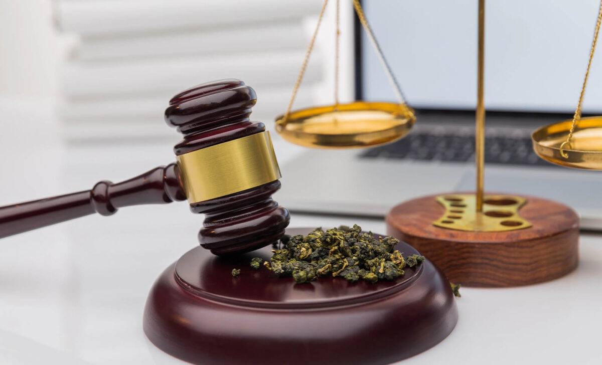 Judge's gavel and scales of justice for misdemeanor bail bonds in Bellaire